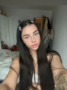 averyyy x profile picture