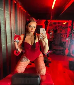 Mistress Elliana FREE 🌶️ | Available Now profile picture