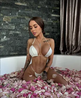 Elise profile picture