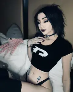 notcooltori profile picture