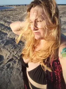 🌒ᗰOOᑎᒪᗩᗪY 5.4K🌘 profile picture