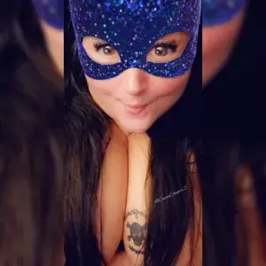 Curvy Cougar 2 profile picture