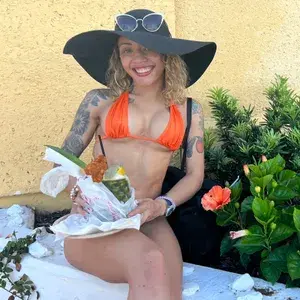 Holly Hendrix profile picture