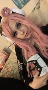 Emo Kitten profile picture