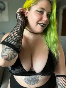 Serafina ๐ profile picture