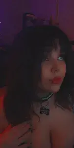 Julie profile picture