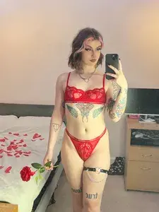 𝖊𝖑𝖑𝖎𝖊 profile picture