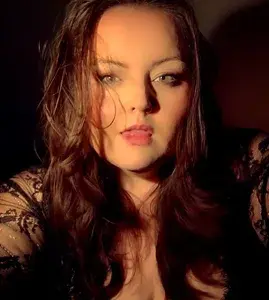 Violet Stone profile picture