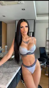 Bella Fox Perth 🦊 profile picture