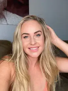 Lonely ๐
message me profile picture