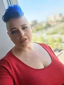 Lush Lynn - Playful Tattooed BBW Goddess profile picture
