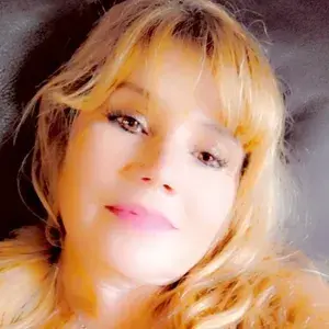 SEXY (GILF) profile picture