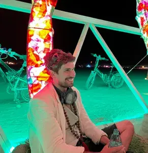 Alexander Nikolas profile picture