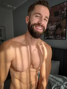 DennisXL π¦ free profile picture