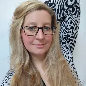 Lizlovespeggging profile picture