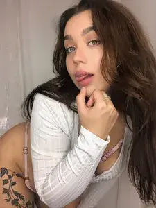 Alice Curvy profile picture