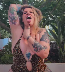 Zoe Hunter 🍑 profile picture