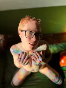 ellie profile picture