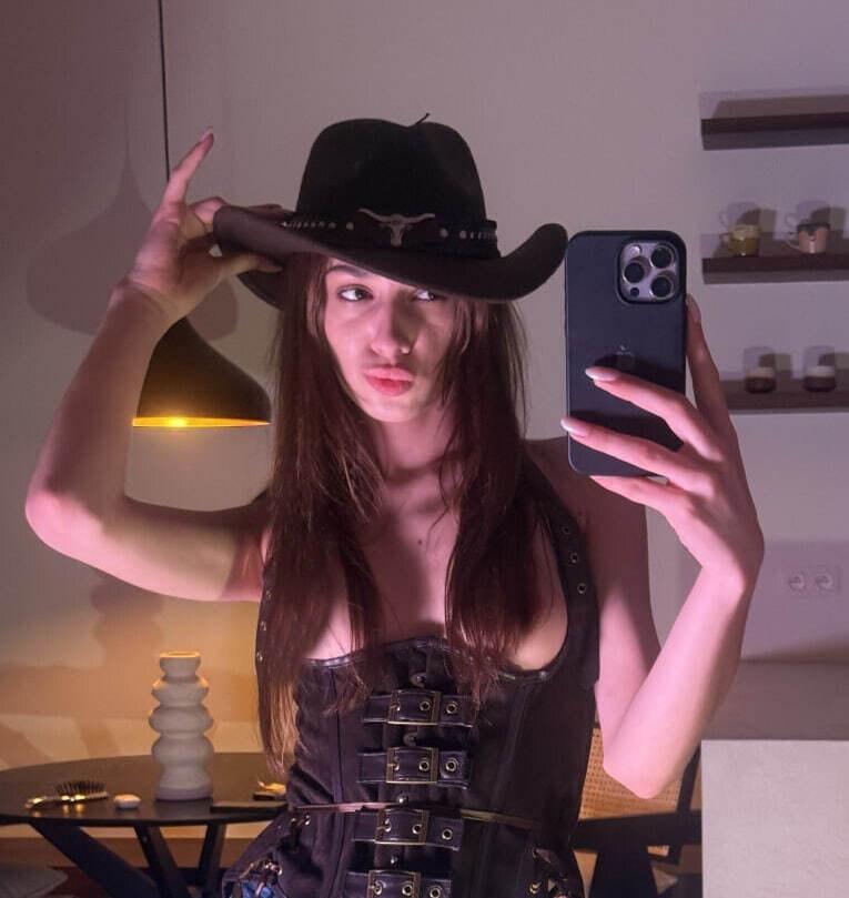 Julia profile picture