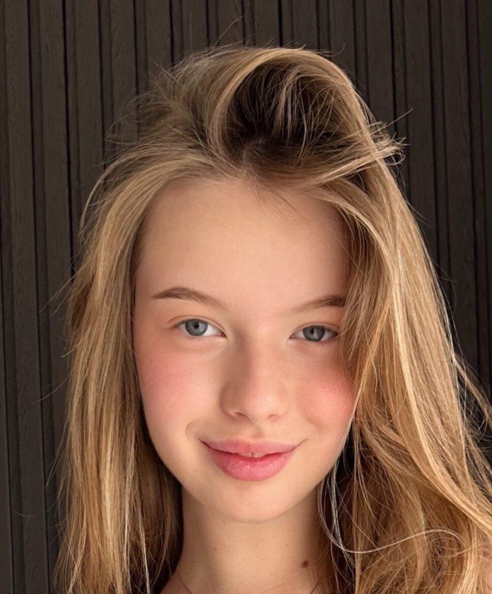 ⭐️ L I L L 🍭A D R I ⭐️ profile picture
