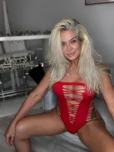 Barefoot Barbie profile picture