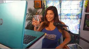 Shelly Martinez Live profile picture