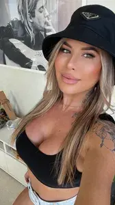 Digital Dream Girl 🐱💦 profile picture