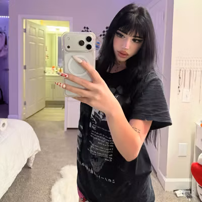 𝔡𝔞𝔦𝔰𝔶 || prettiest goth 🖤 profile picture