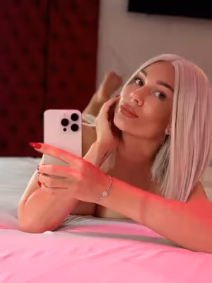 ☀️ Lucia Morris ☀️ profile picture