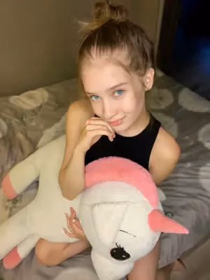 ๐ญ Small Yana ๐ญ profile picture