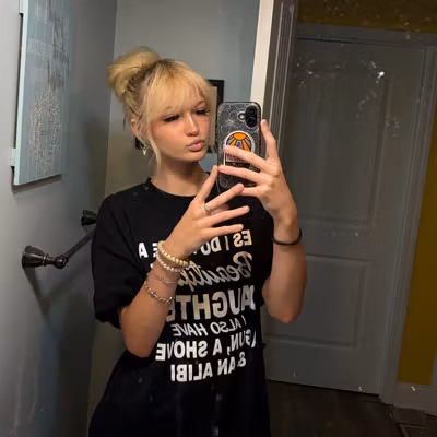 Sunny ☀️ profile picture