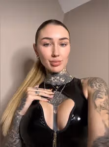 Roxy ๐ SWEET DOMINATION ๐ข NEW profile picture