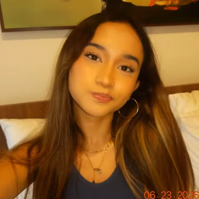 Petite Asian 😇 FREE PAGE 🥰 profile picture