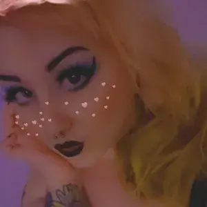 L1ttle H3ll xo profile picture